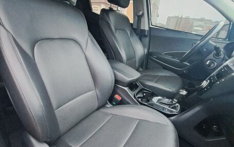 Hyundai Santa Fe III рестайлинг, 2018 год, 2 750 000 рублей, 30 фотография