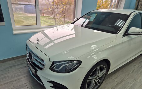 Mercedes-Benz E-Класс, 2019 год, 4 500 000 рублей, 2 фотография