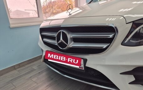 Mercedes-Benz E-Класс, 2019 год, 4 500 000 рублей, 3 фотография