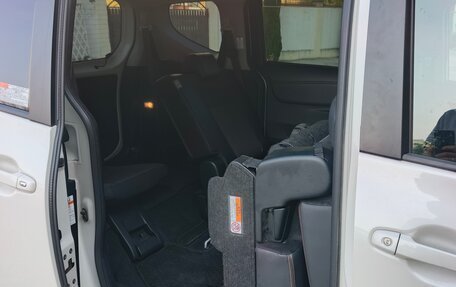 Toyota Sienta II, 2018 год, 1 750 000 рублей, 13 фотография