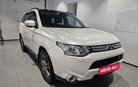 Mitsubishi Outlander III рестайлинг 3, 2013 год, 1 219 000 рублей, 3 фотография