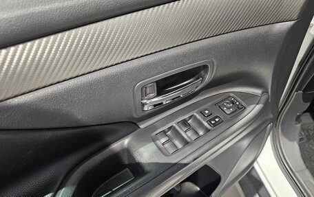 Mitsubishi Outlander III рестайлинг 3, 2013 год, 1 219 000 рублей, 15 фотография