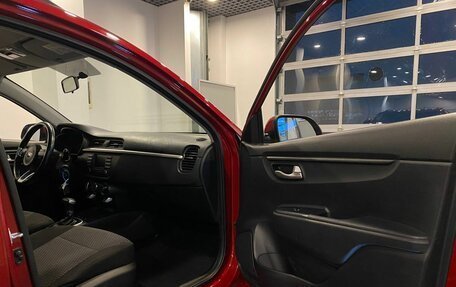 KIA Rio IV, 2018 год, 1 300 000 рублей, 27 фотография