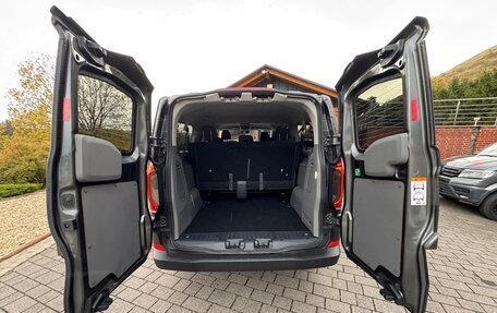 Volkswagen Caravelle, 2025 год, 9 900 000 рублей, 6 фотография