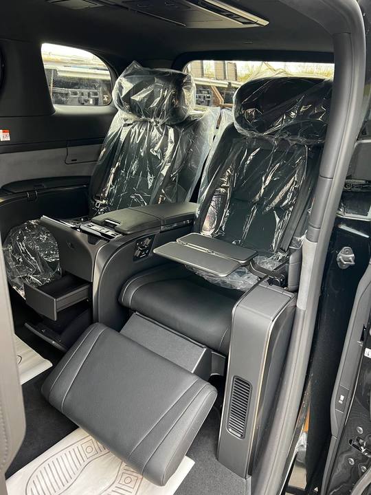 Lexus LM I, 2025 год, 19 400 000 рублей, 28 фотография