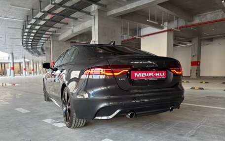 Jaguar XE I рестайлинг, 2020 год, 3 500 000 рублей, 4 фотография