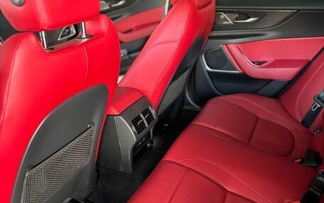 Jaguar XE I рестайлинг, 2020 год, 3 500 000 рублей, 29 фотография