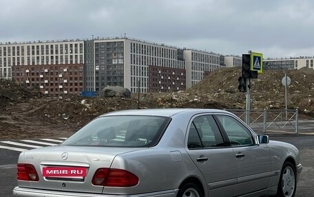 Mercedes-Benz E-Класс, 1997 год, 690 000 рублей, 3 фотография