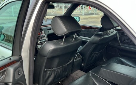 Mercedes-Benz E-Класс, 1997 год, 690 000 рублей, 10 фотография