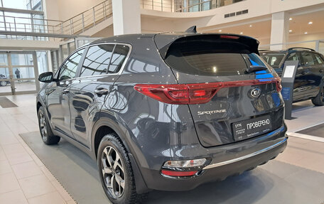 KIA Sportage IV рестайлинг, 2020 год, 2 519 000 рублей, 8 фотография