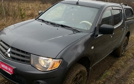 Mitsubishi L200 IV рестайлинг, 2012 год, 1 450 000 рублей, 1 фотография