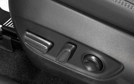 Toyota RAV4, 2025 год, 4 600 000 рублей, 13 фотография