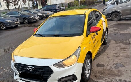 Hyundai Solaris II рестайлинг, 2019 год, 600 000 рублей, 2 фотография