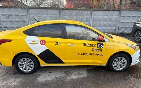 Hyundai Solaris II рестайлинг, 2019 год, 600 000 рублей, 5 фотография