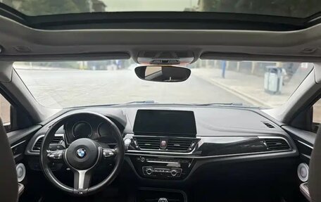 BMW 1 серия, 2021 год, 1 850 000 рублей, 7 фотография