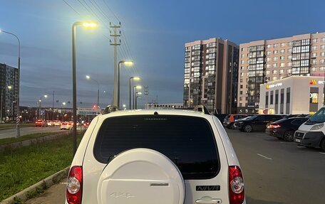 Chevrolet Niva I рестайлинг, 2015 год, 650 000 рублей, 4 фотография