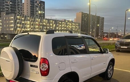 Chevrolet Niva I рестайлинг, 2015 год, 650 000 рублей, 3 фотография