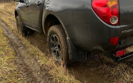 Mitsubishi L200 IV рестайлинг, 2012 год, 1 450 000 рублей, 6 фотография