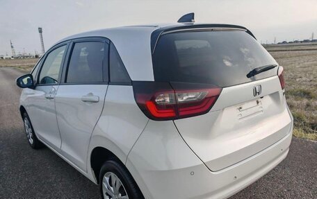 Honda Fit, 2022 год, 1 390 000 рублей, 8 фотография