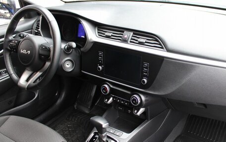 KIA Rio IV, 2022 год, 2 099 000 рублей, 18 фотография