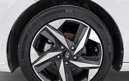 Hyundai Elantra, 2022 год, 1 477 000 рублей, 24 фотография