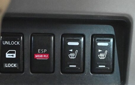 Nissan Pathfinder, 2005 год, 630 000 рублей, 17 фотография