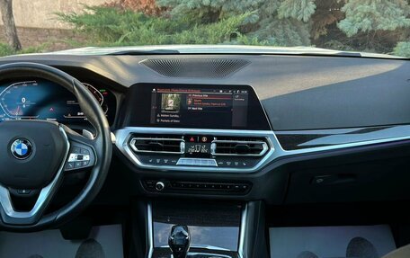 BMW 3 серия, 2021 год, 4 300 000 рублей, 21 фотография