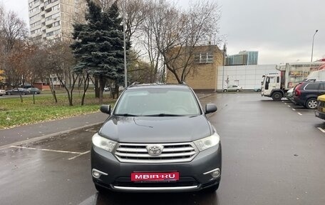 Toyota Highlander III, 2011 год, 1 620 000 рублей, 1 фотография