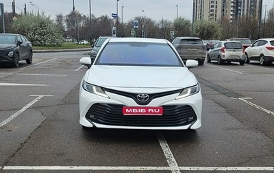 Toyota Camry, 2018 год, 2 400 000 рублей, 1 фотография