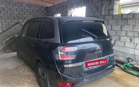 Citroen C4 Picasso II рестайлинг, 2015 год, 850 000 рублей, 2 фотография