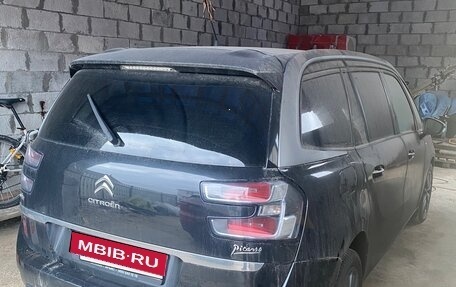 Citroen C4 Picasso II рестайлинг, 2015 год, 850 000 рублей, 3 фотография