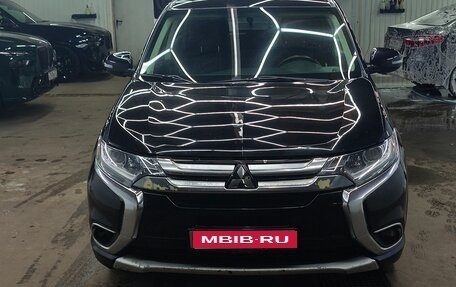 Mitsubishi Outlander III рестайлинг 3, 2017 год, 1 650 000 рублей, 1 фотография