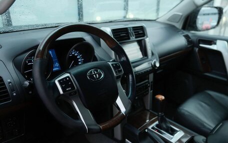 Toyota Land Cruiser Prado 150 рестайлинг 2, 2010 год, 3 369 000 рублей, 10 фотография