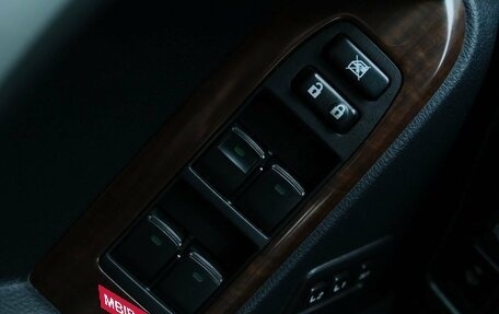 Toyota Land Cruiser Prado 150 рестайлинг 2, 2010 год, 3 369 000 рублей, 12 фотография