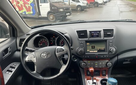 Toyota Highlander III, 2011 год, 1 620 000 рублей, 9 фотография