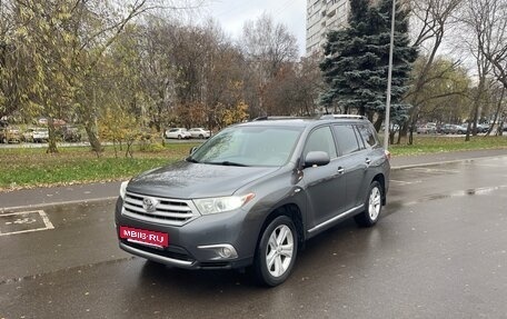 Toyota Highlander III, 2011 год, 1 620 000 рублей, 2 фотография