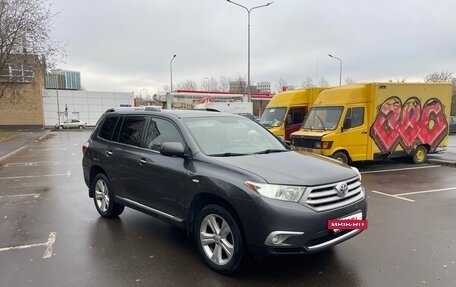 Toyota Highlander III, 2011 год, 1 620 000 рублей, 3 фотография