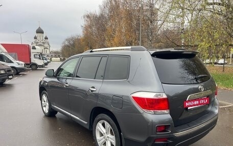 Toyota Highlander III, 2011 год, 1 620 000 рублей, 5 фотография