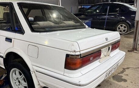 Nissan Bluebird VIII, 1987 год, 300 000 рублей, 5 фотография