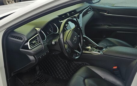 Toyota Camry, 2018 год, 2 400 000 рублей, 6 фотография