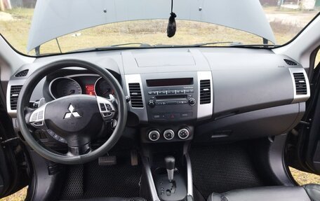 Mitsubishi Outlander III рестайлинг 3, 2008 год, 780 000 рублей, 15 фотография