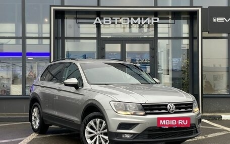 Volkswagen Tiguan II, 2017 год, 1 999 000 рублей, 3 фотография