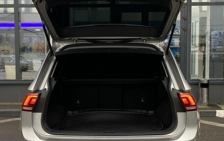 Volkswagen Tiguan II, 2017 год, 1 999 000 рублей, 10 фотография