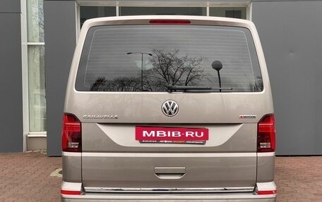 Volkswagen Caravelle T6 рестайлинг, 2021 год, 4 299 000 рублей, 4 фотография