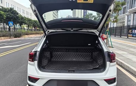 Volkswagen T-Roc I, 2021 год, 1 490 000 рублей, 9 фотография