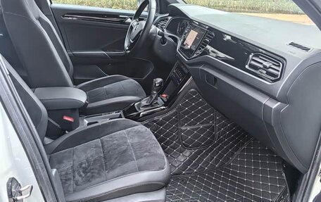 Volkswagen T-Roc I, 2021 год, 1 490 000 рублей, 8 фотография