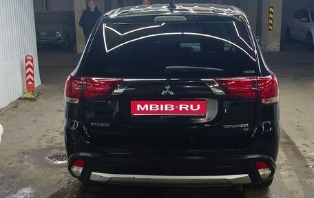 Mitsubishi Outlander III рестайлинг 3, 2017 год, 1 650 000 рублей, 2 фотография