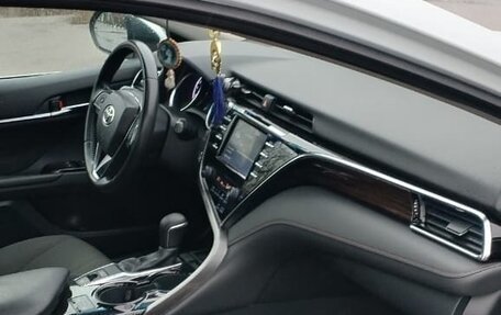 Toyota Camry, 2020 год, 2 600 000 рублей, 7 фотография