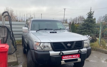 Nissan Safari IV, 1998 год, 1 450 000 рублей, 1 фотография