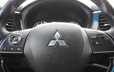 Mitsubishi Outlander III рестайлинг 3, 2018 год, 1 849 990 рублей, 11 фотография